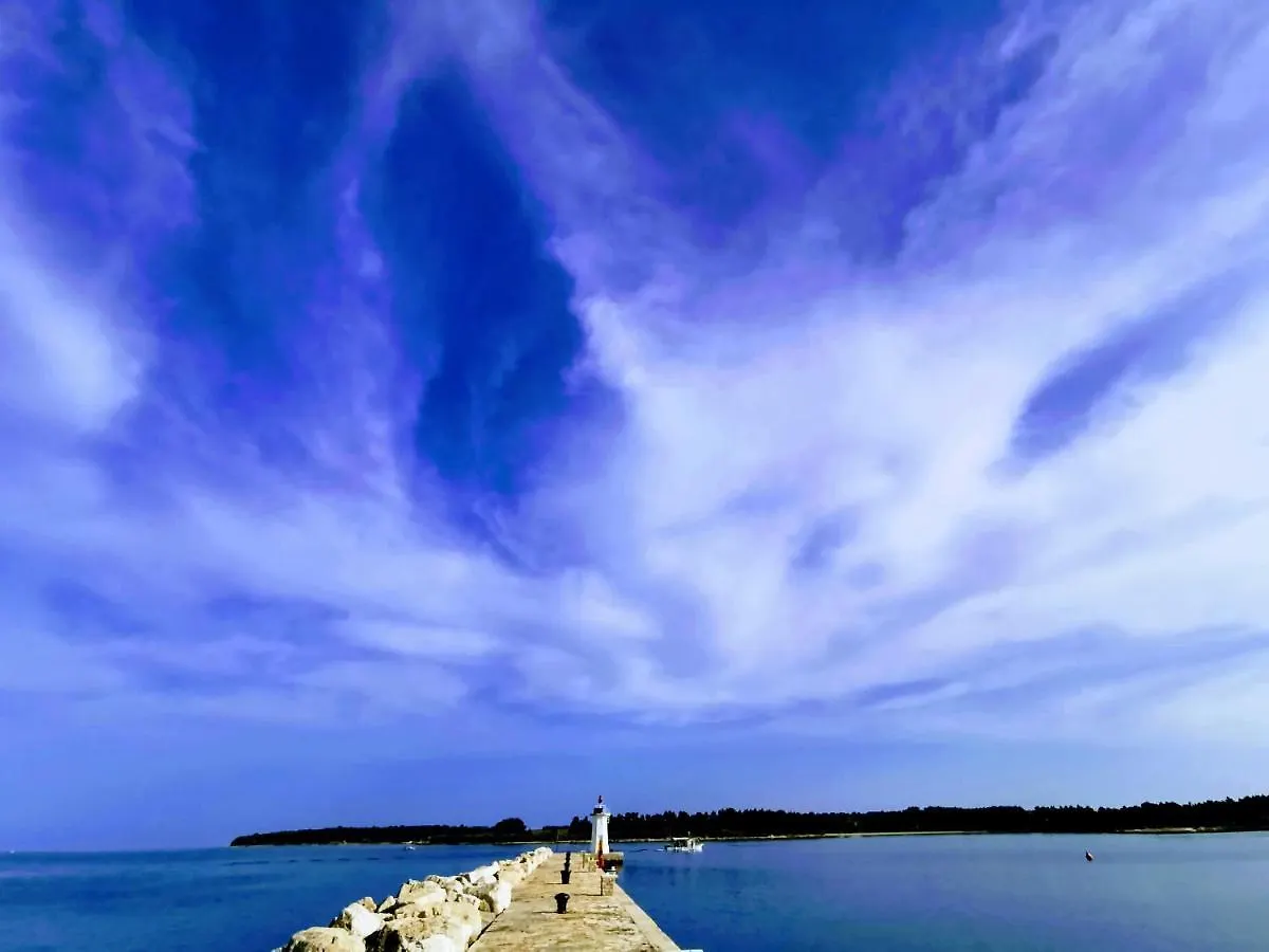 Apartment Lora Deluxe Superior 5 Star Apartment, Your Piece Of Heaven By The Sea & Park With Sea & Park View Novigrad Istria Kroatien