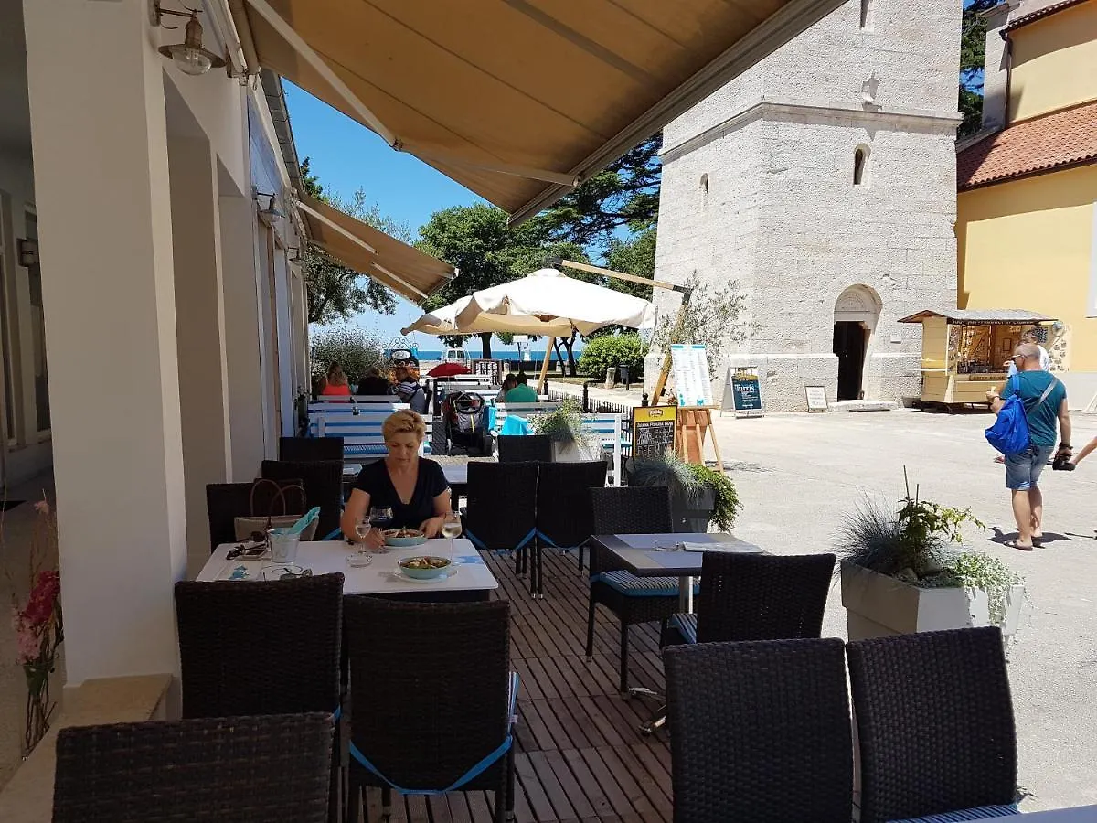 Lora Deluxe Superior 5 Star Apartment, Your Piece Of Heaven By The Sea & Park With Sea & Park View Novigrad Istria 0*,