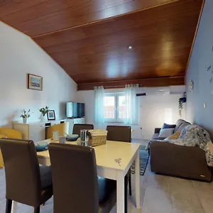 Nina Deluxe Superior 5 Star Apartment, Your Piece Of Heaven By The Sea & Park Novigrad Istria